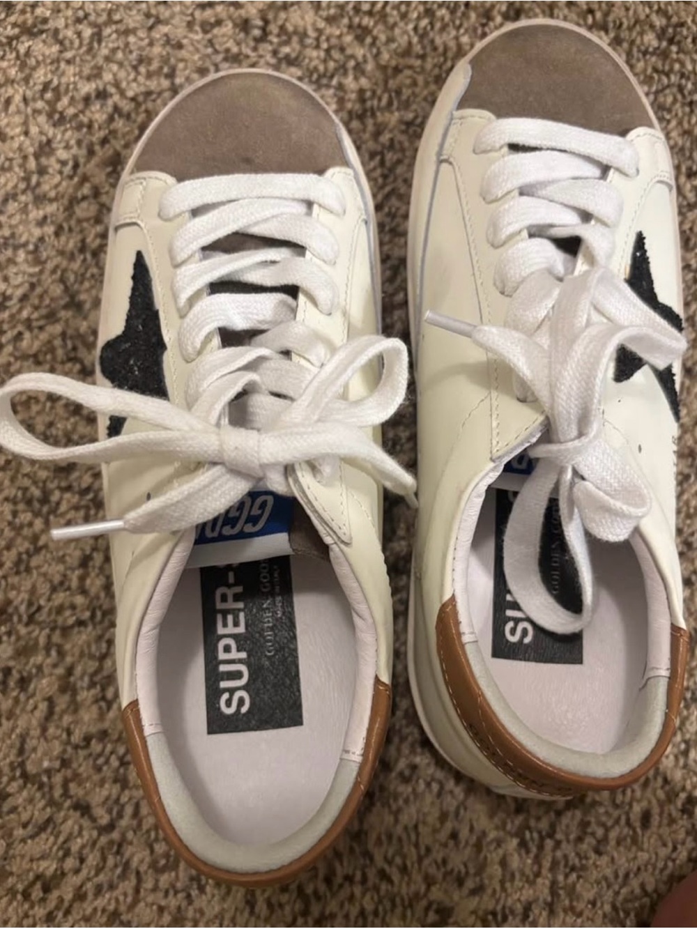 Golden Goose Style White Sneakers with Black Star - Picture 2 of 4